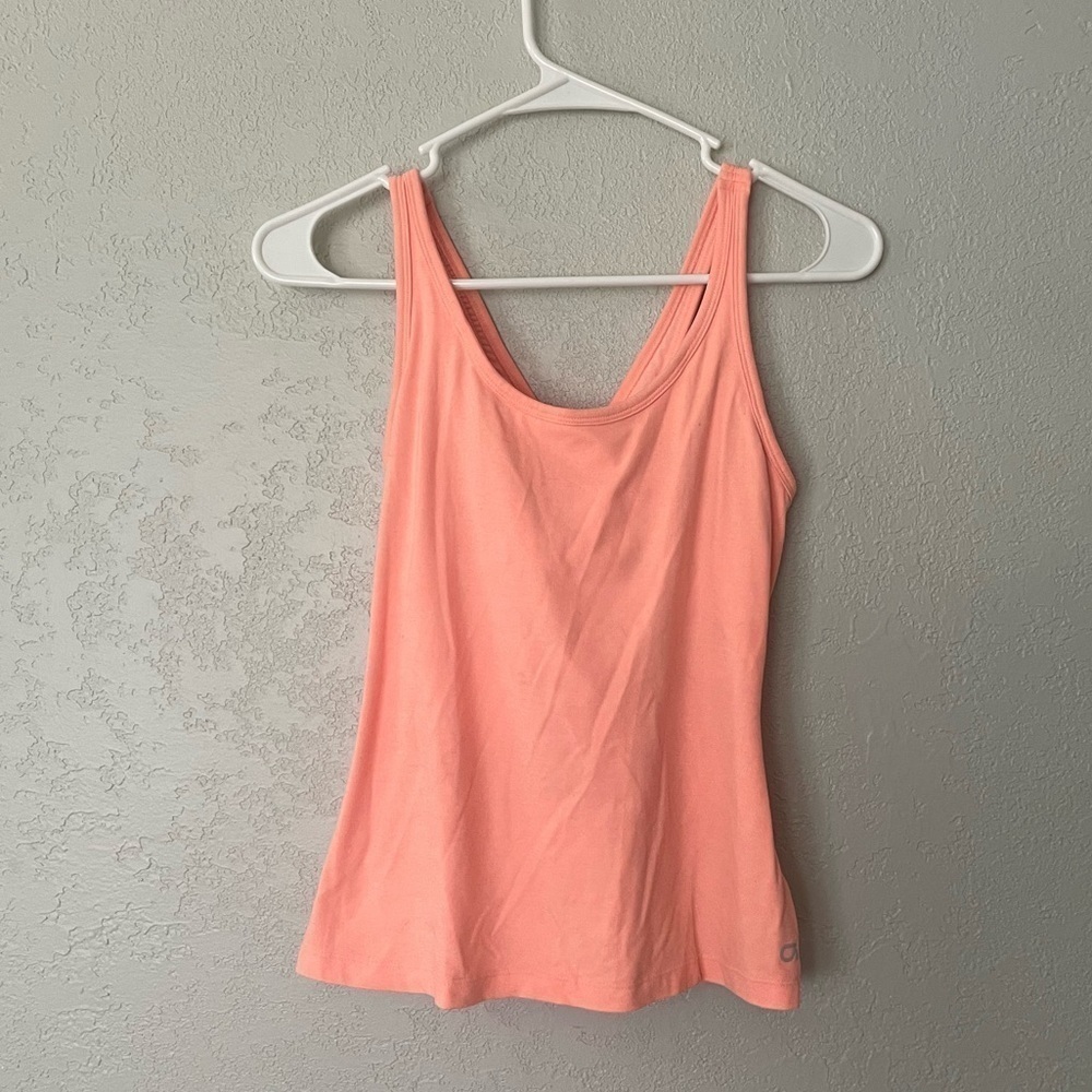 Gap fit bright orange tank